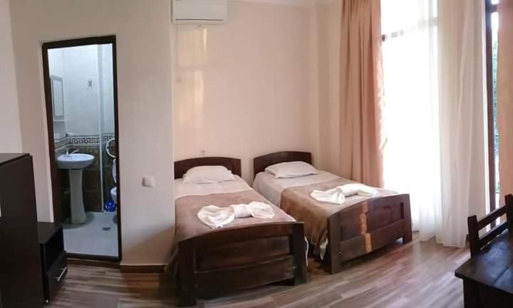 Hotel Twins Anna Kobuleti Bagian luar foto